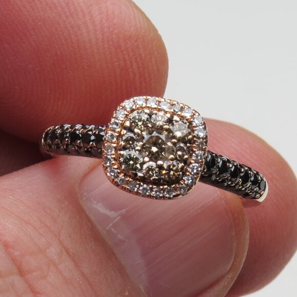 $4200 14k Diamond Ring - Picture 1 of 1